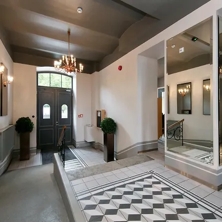 6 Apartment